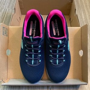 7.5W Skechers Memory Foam Summits, navy and hot pink. Never used, original box.